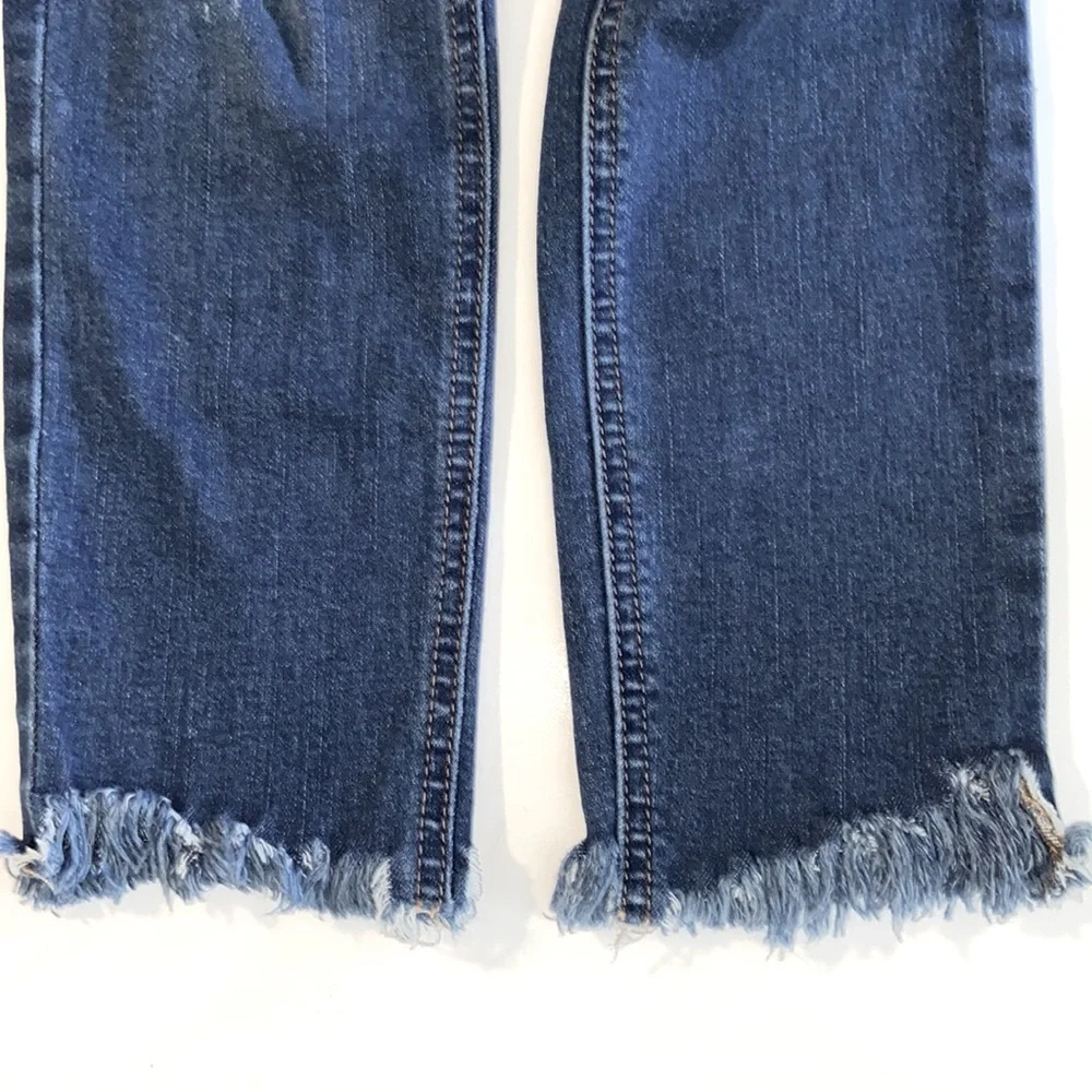 Free People  Medium Wash Raw Edge Distressed Mid-Rise Skinny Jeans: 4878